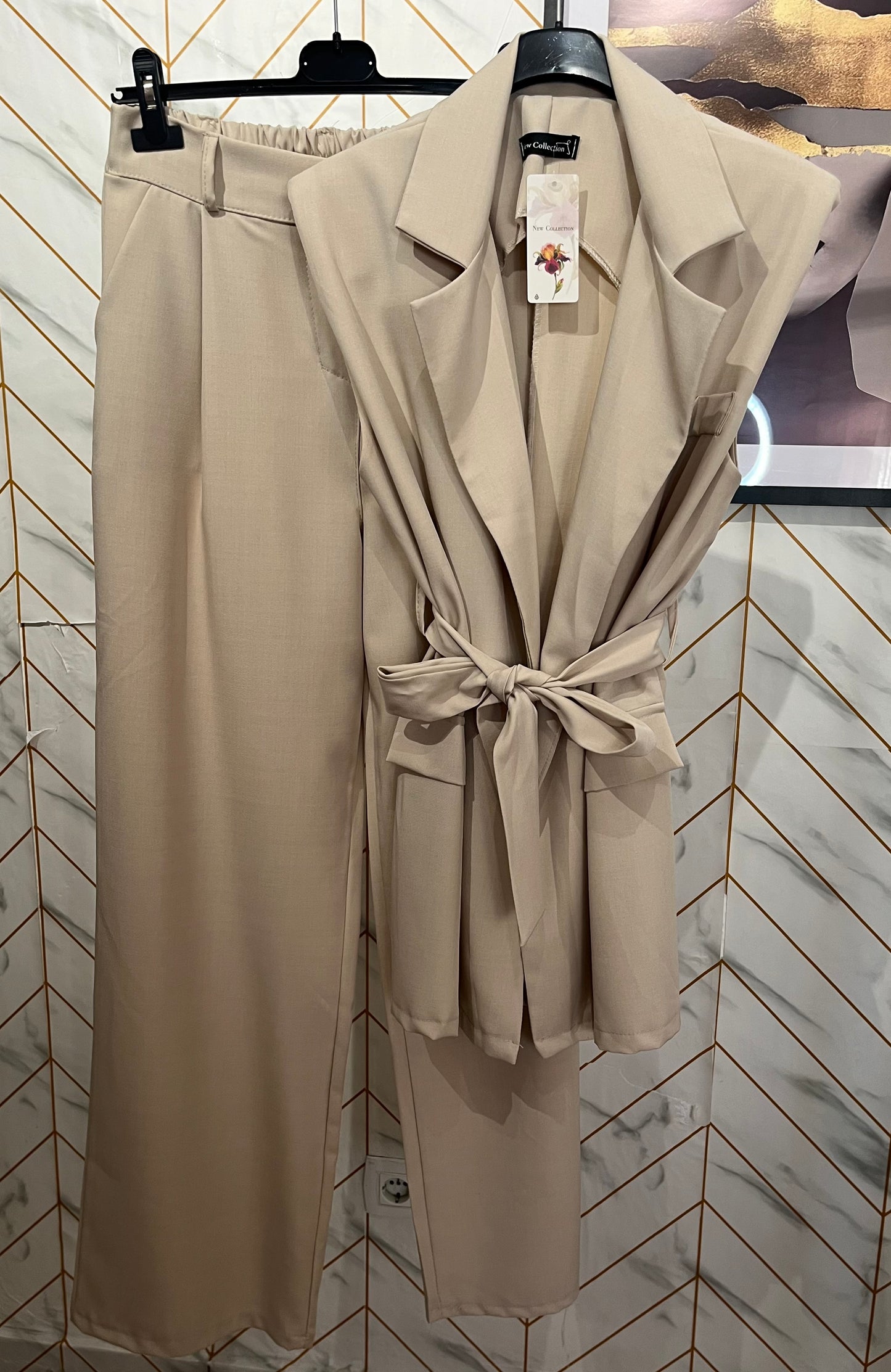 Conjunto beige tostado
