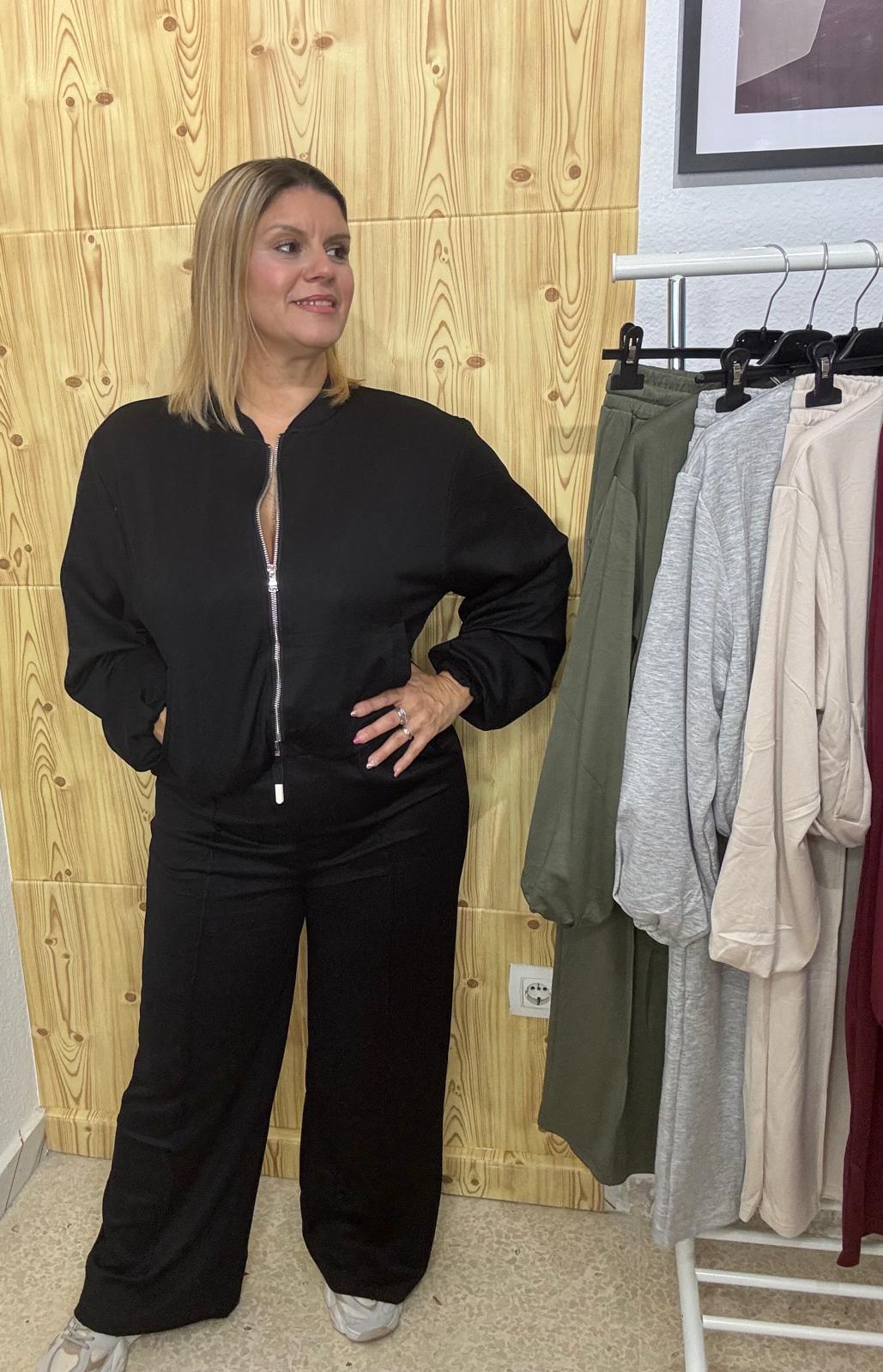 Conjunto deportivo Desirée