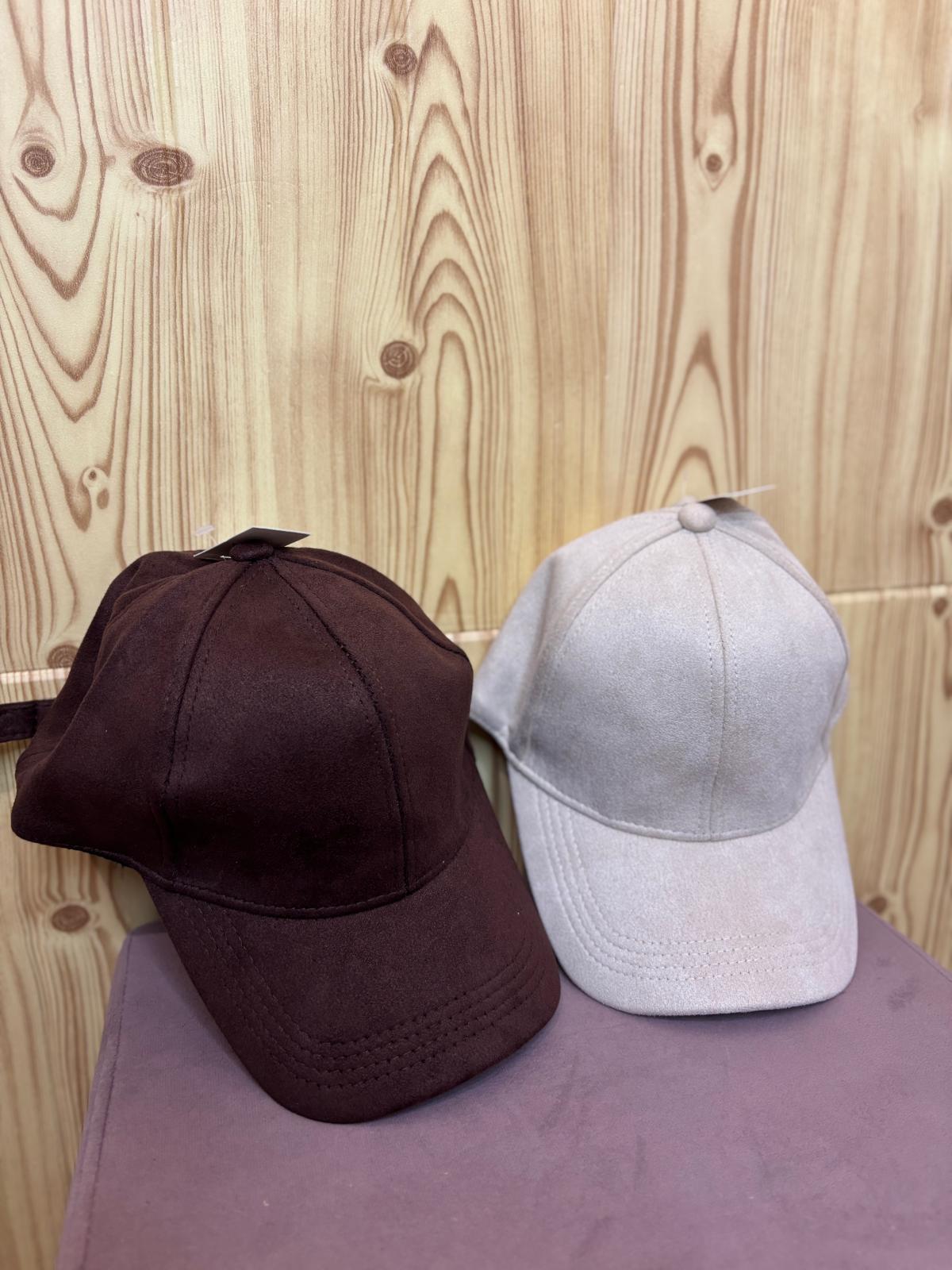Gorra de antelina