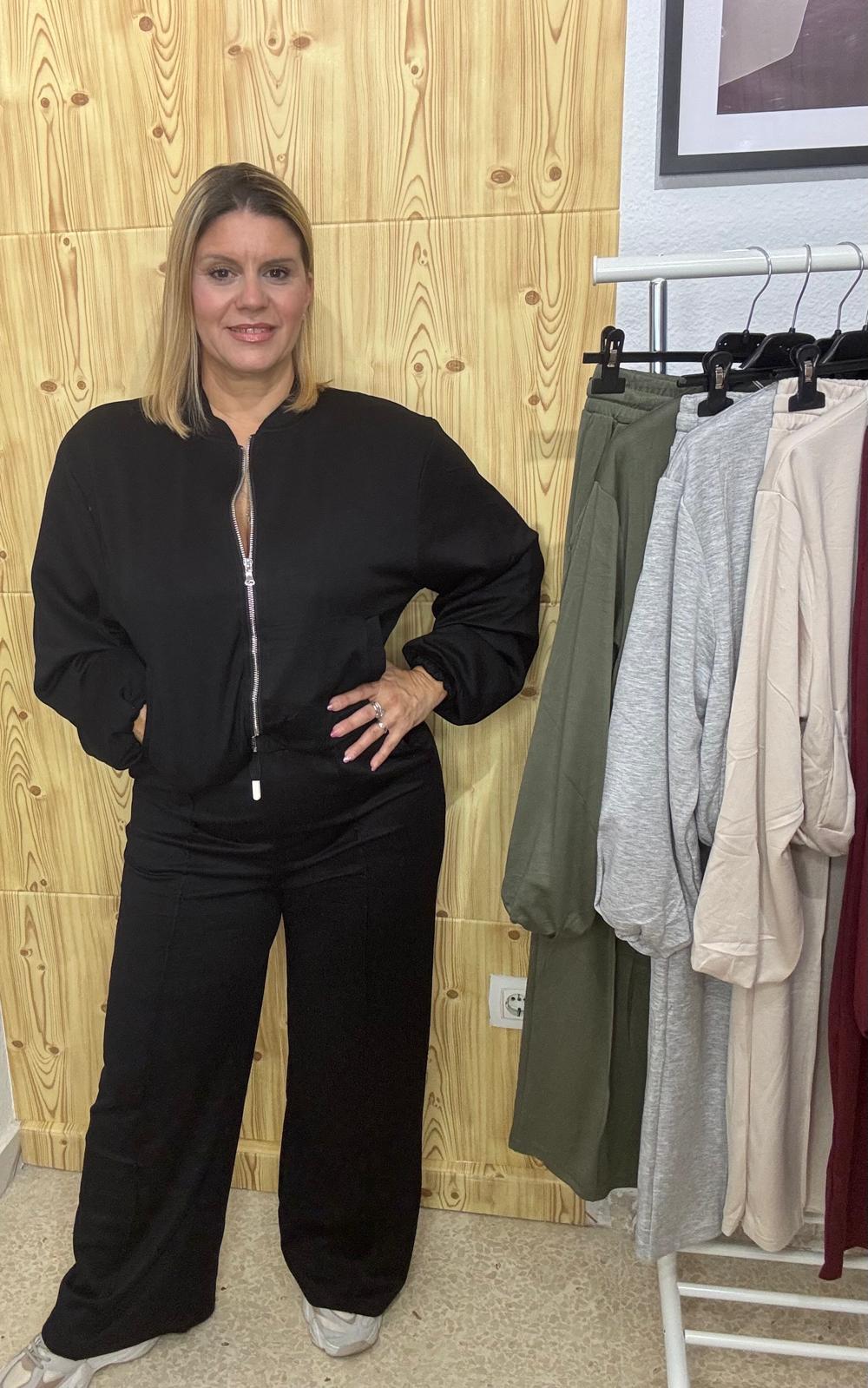 Conjunto deportivo Desirée